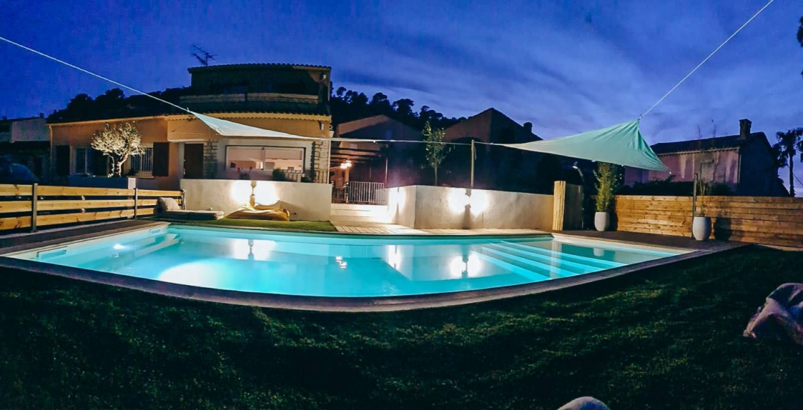 VILLA TINCO - Villa en location saisonnière proche de la plage de l'Almanarre à HYERES, dans le Var
