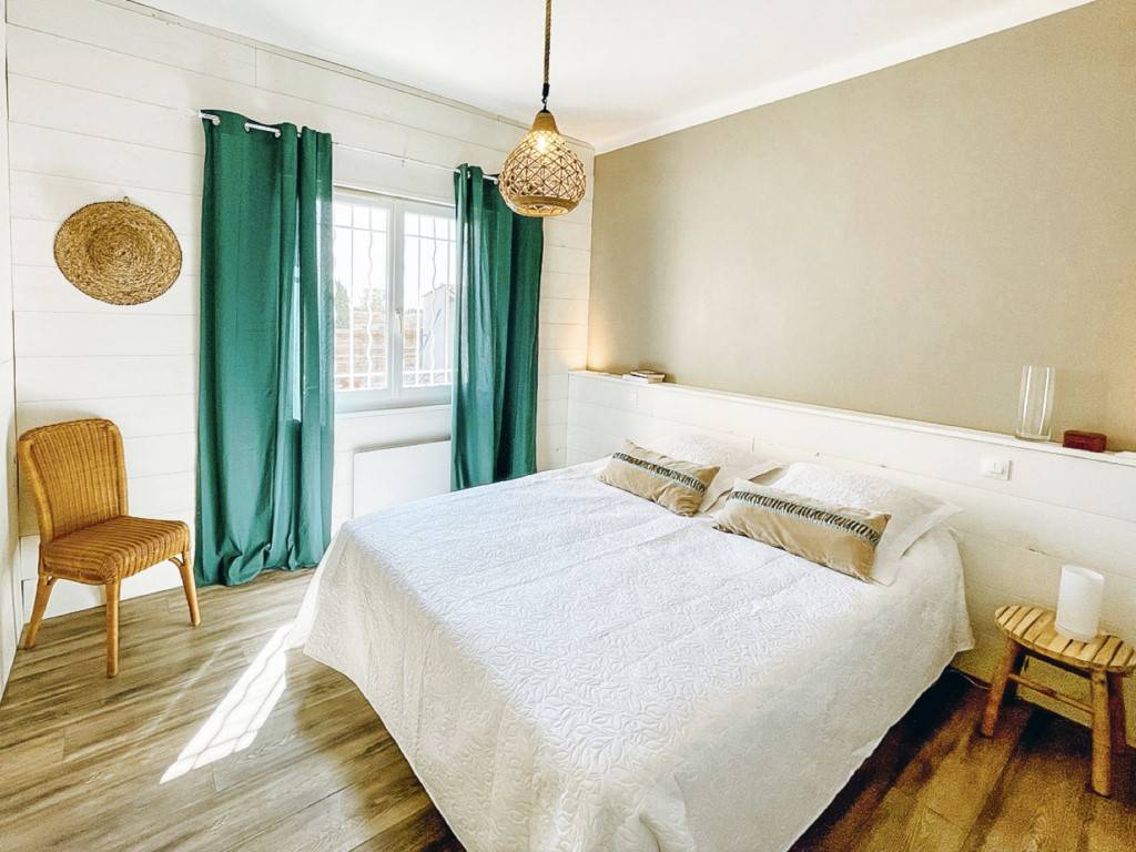 VILLA TINCO - Villa en location saisonnière proche de la plage de l'Almanarre à HYERES, dans le Var