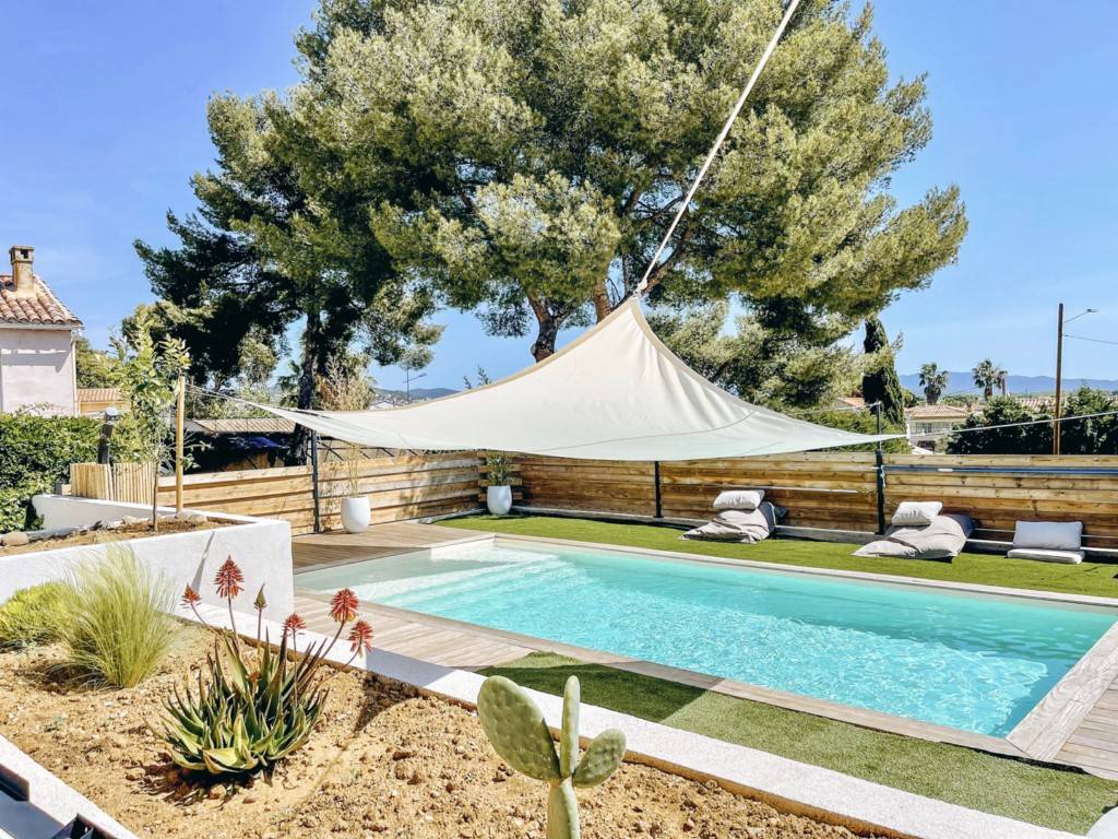 VILLA TINCO - Villa en location saisonnière proche de la plage de l'Almanarre à HYERES, dans le Var