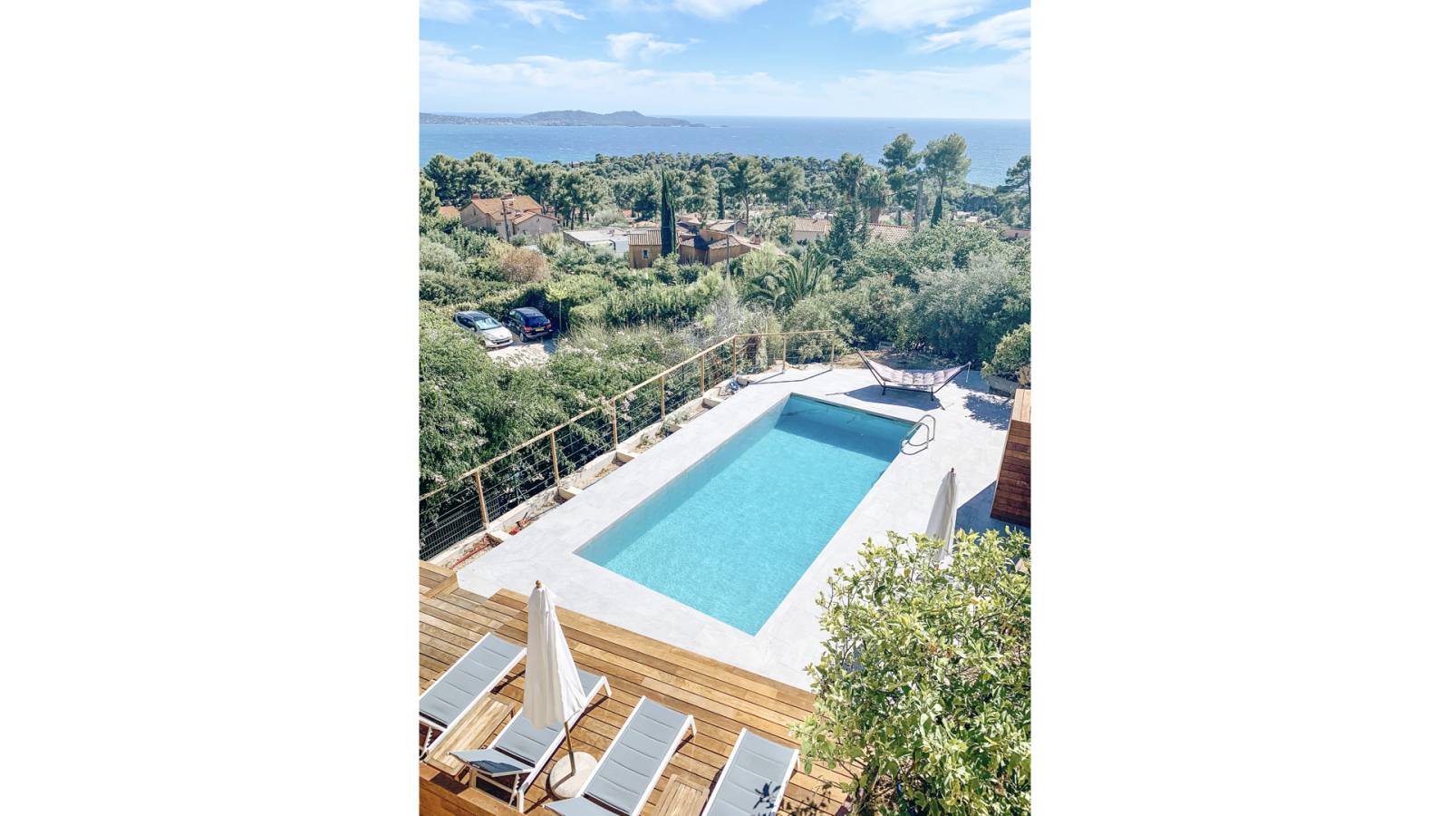 Location villa avec piscine privée et vue mer à Carqueiranne
