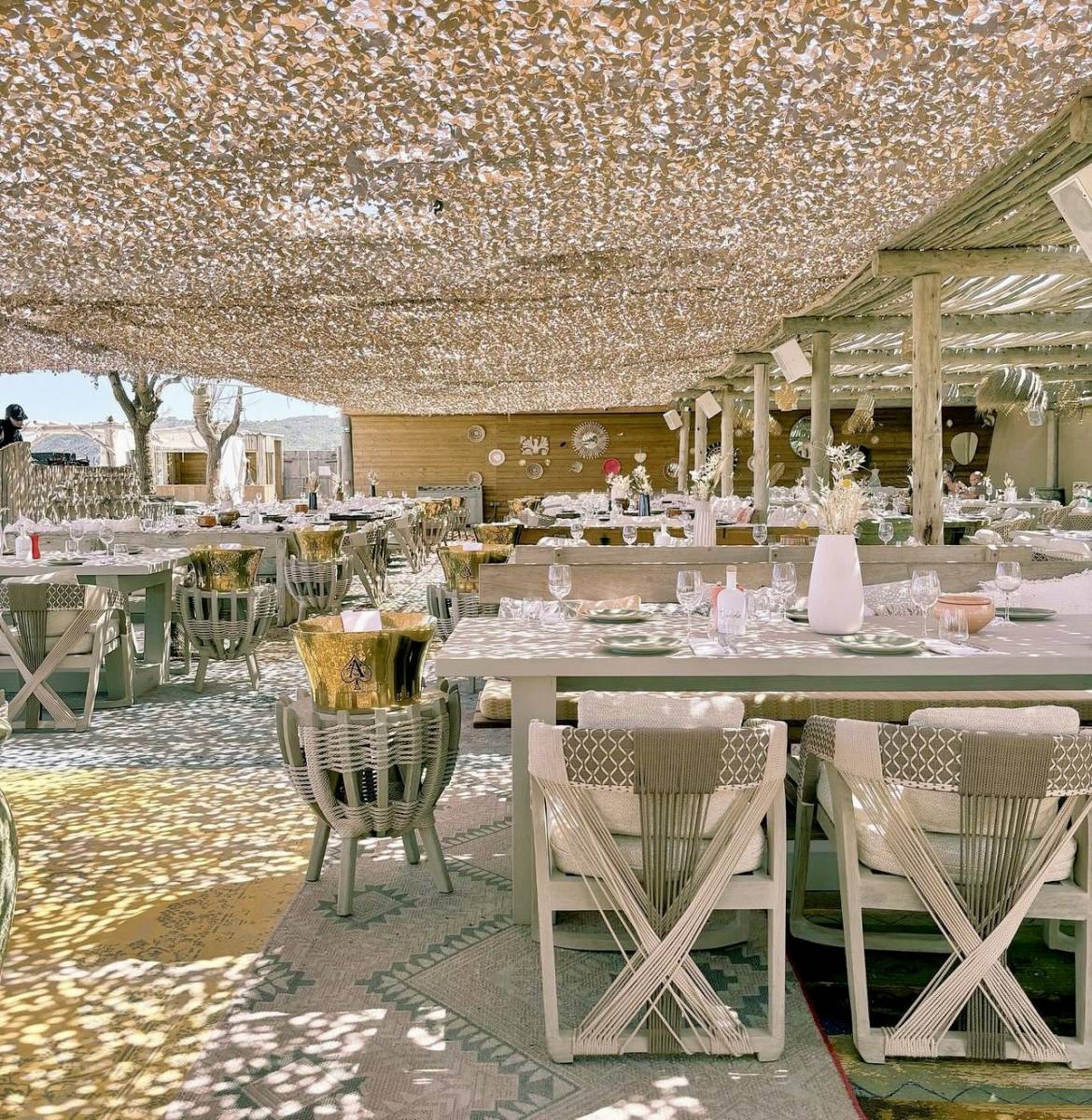 Notre Top 5 des meilleurs Beach Clubs de Hyères à Saint-Tropez