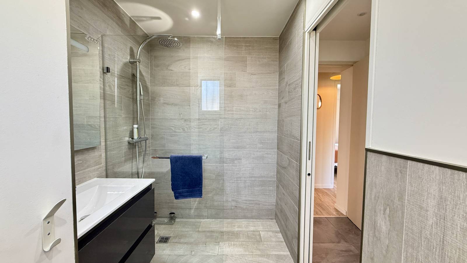 Joli appartement avec terrasse au bord de la plage