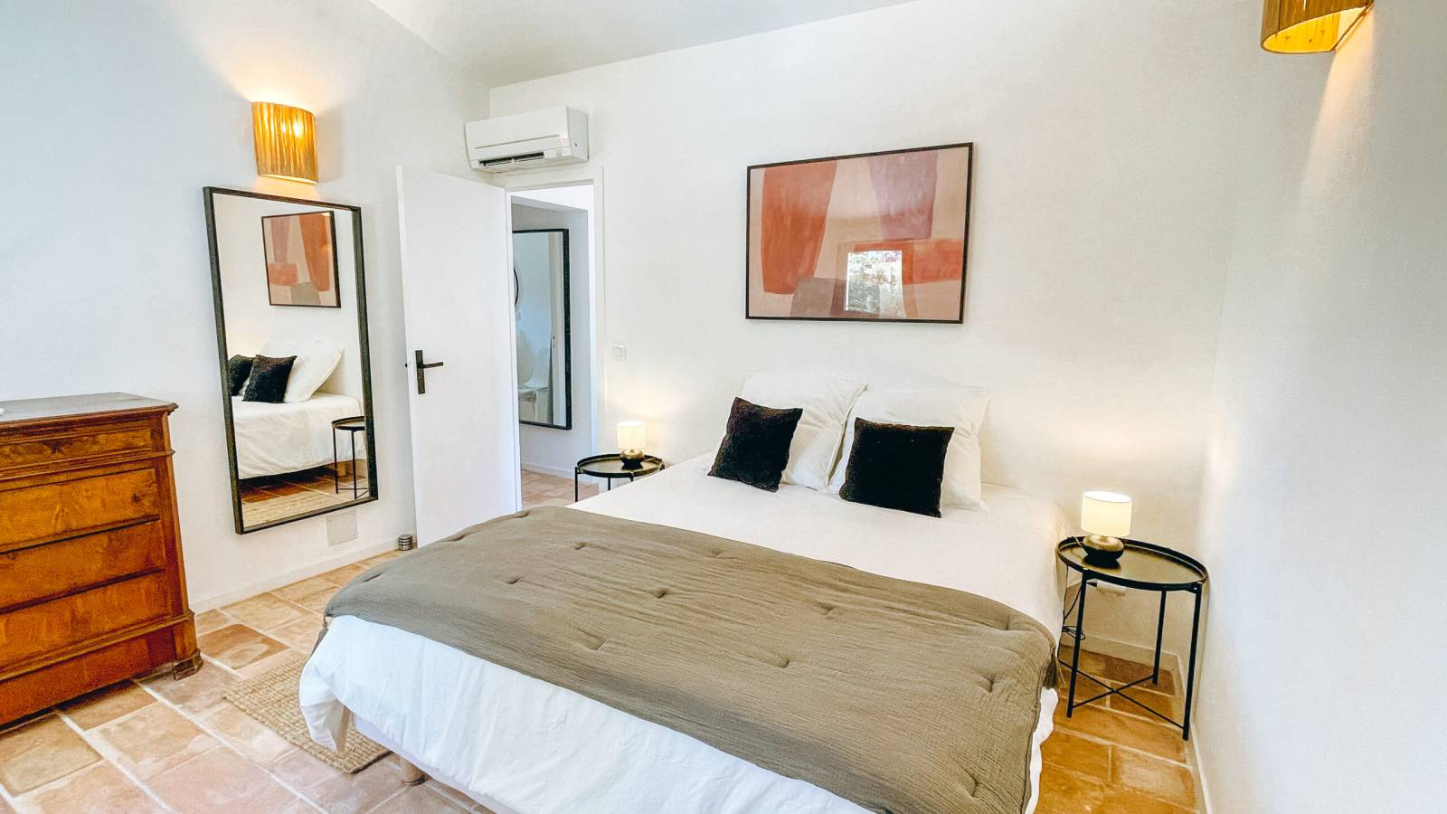 LE MAS DU GRAND PIN - Location magnifique maison avec vue dégagée sur les vignes et les village de la Cadière d’Azur et du CASTELLET