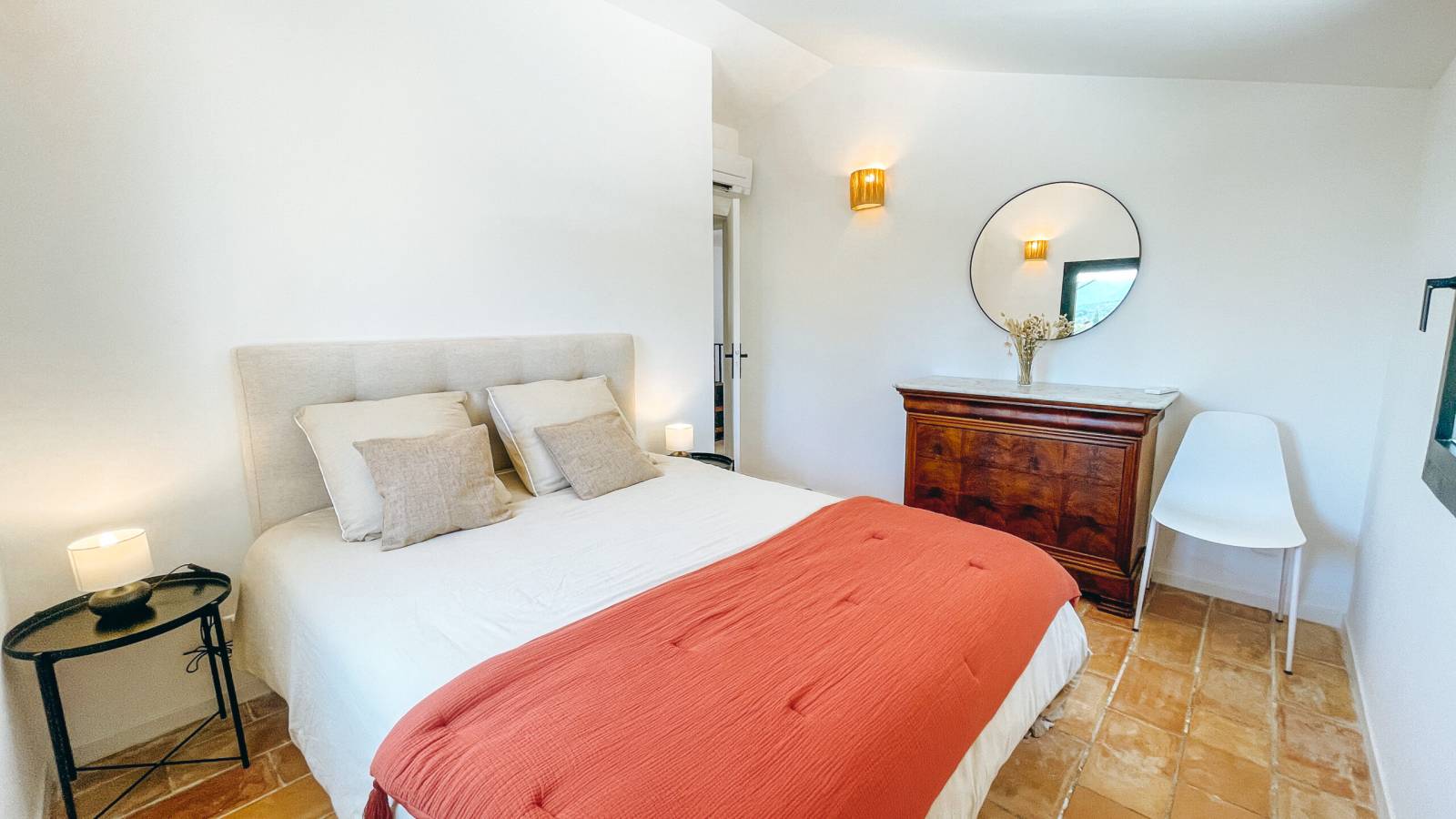 LE MAS DU GRAND PIN - Location magnifique maison avec vue dégagée sur les vignes et les village de la Cadière d’Azur et du CASTELLET