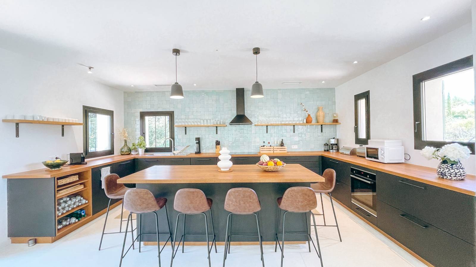 LE MAS DU GRAND PIN - Location magnifique maison avec vue dégagée sur les vignes et les village de la Cadière d’Azur et du CASTELLET