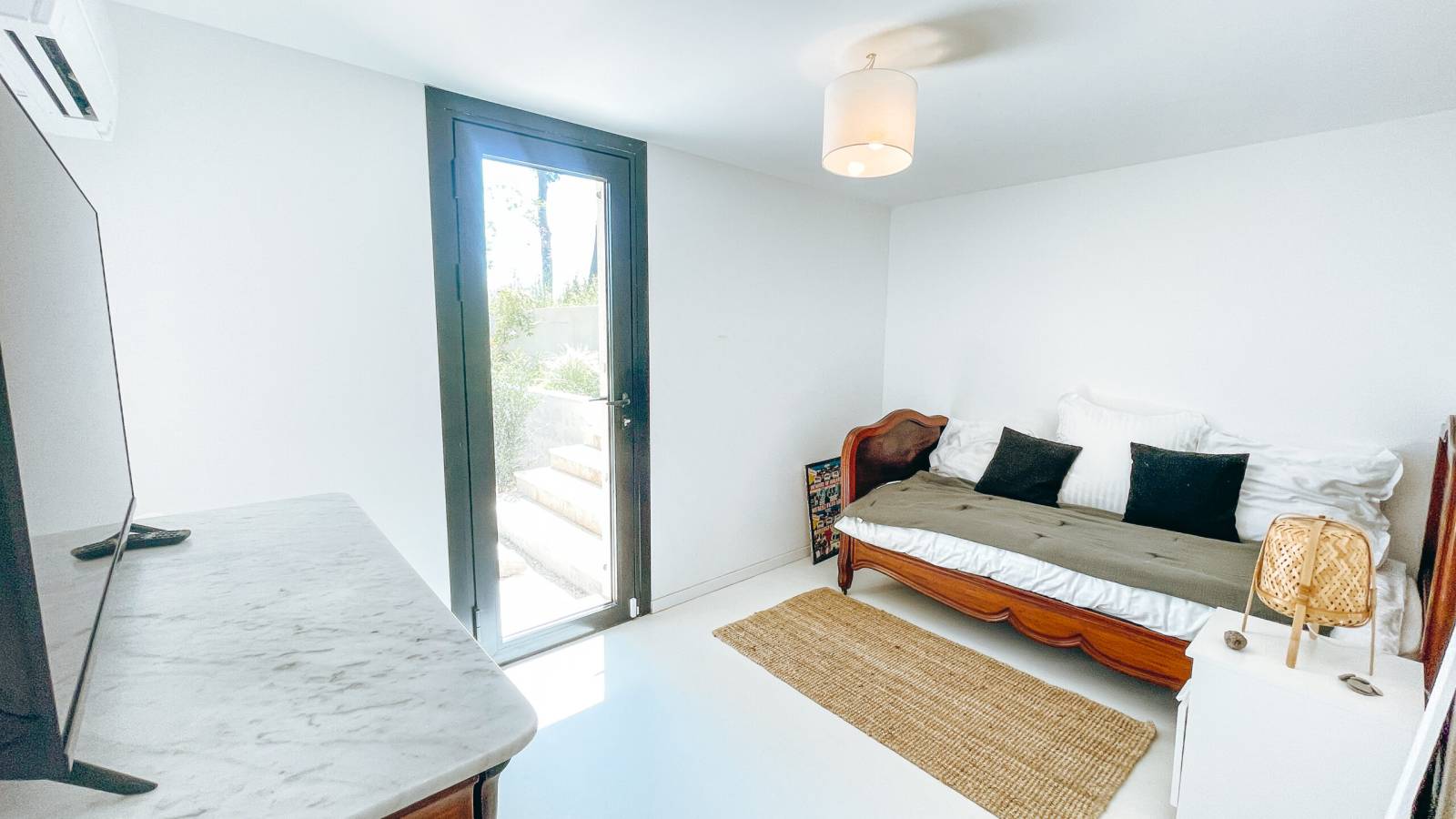 LE MAS DU GRAND PIN - Location magnifique maison avec vue dégagée sur les vignes et les village de la Cadière d’Azur et du CASTELLET