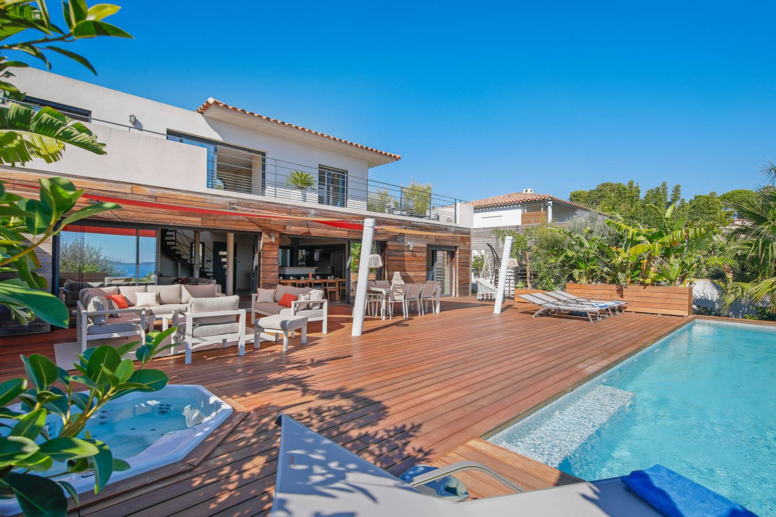 Maison contemporaine avec vue mer à 10mn de la plage à pied !