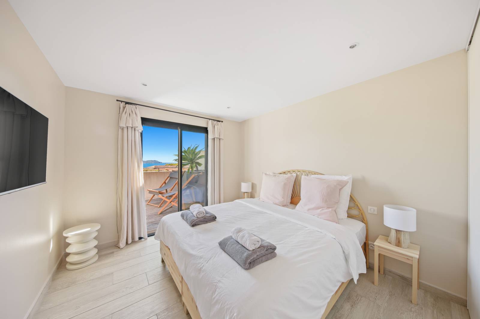 Maison contemporaine avec vue mer à 10mn de la plage à pied !