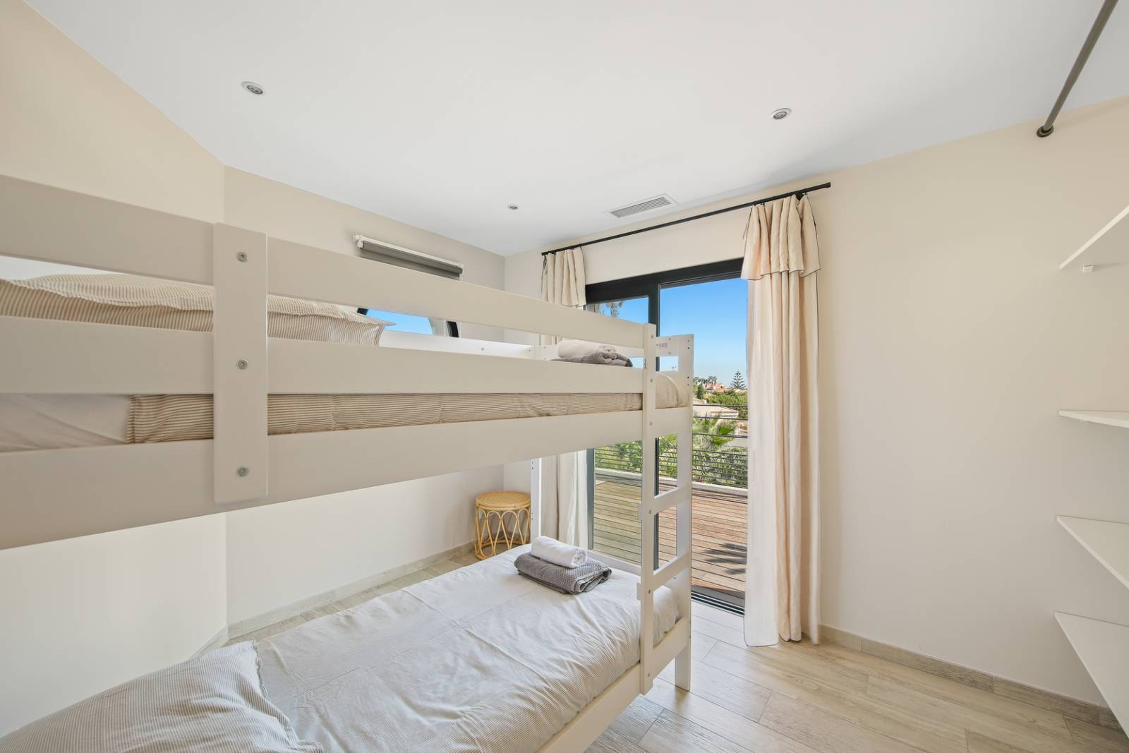 Maison contemporaine avec vue mer à 10mn de la plage à pied !