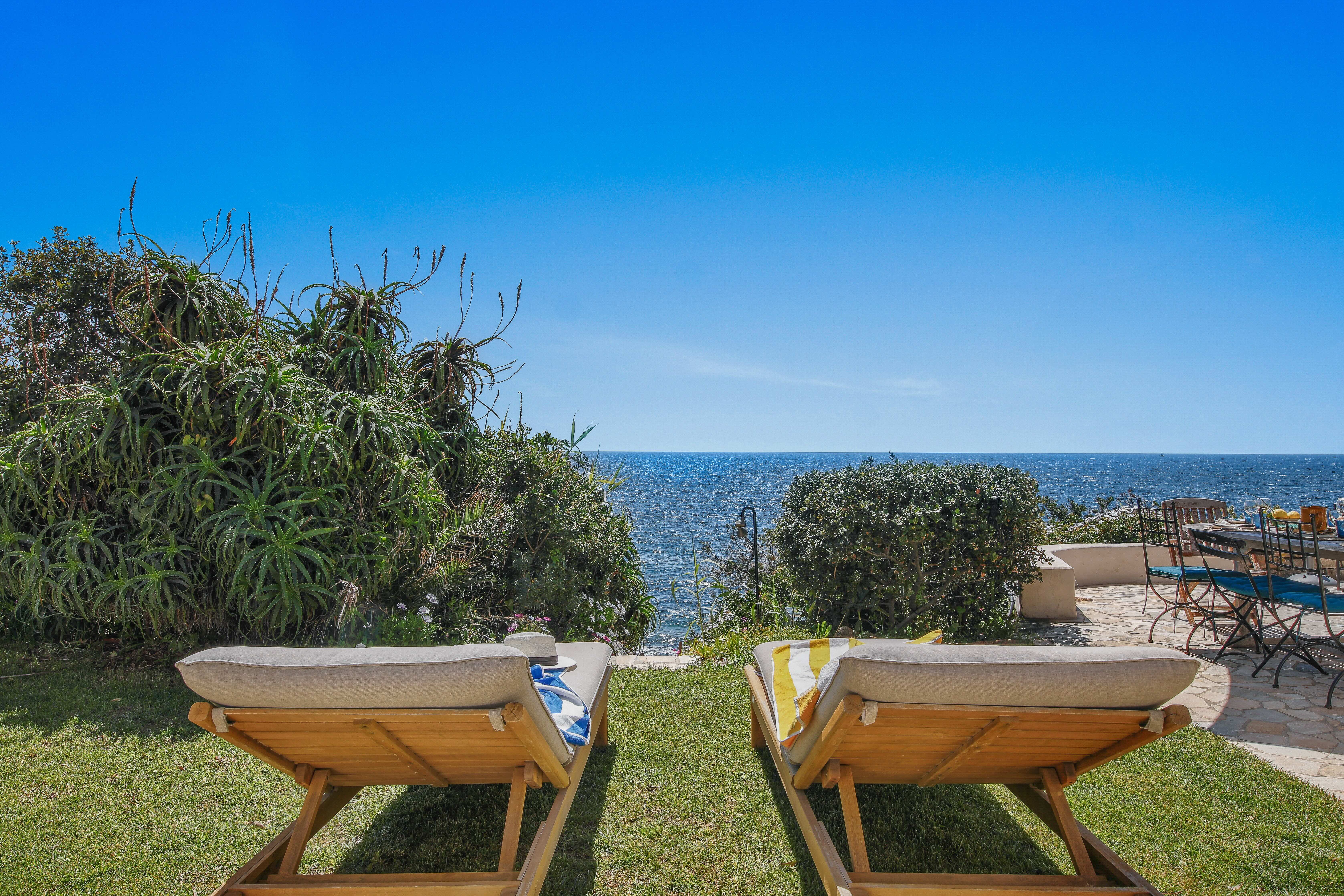 Maison exceptionnelle les pieds dans l'eau à Carqueiranne