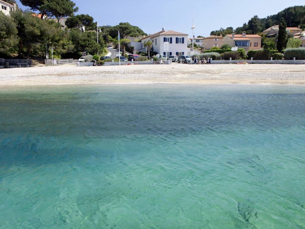 APPARTEMENT SABLE - Louer appartement vacances en résidence avec piscine au Pradet dans le Var