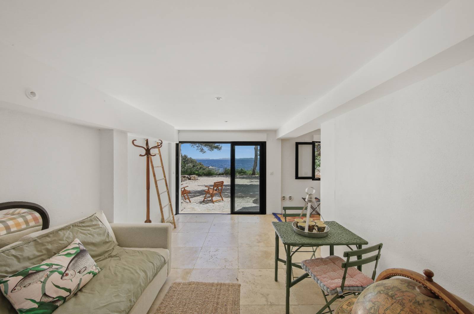 Maison exceptionnelle les pieds dans l'eau à Carqueiranne