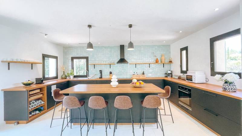 LE MAS DU GRAND PIN - Location magnifique maison avec vue dégagée sur les vignes et les village de la Cadière d’Azur et du CASTELLET