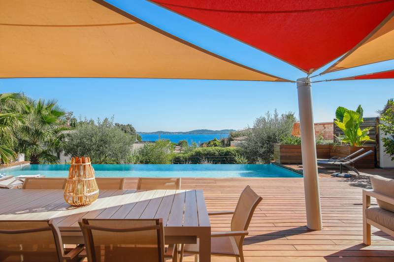 Maison contemporaine avec vue mer à 10mn de la plage à pied !